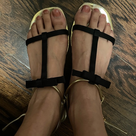 Authentic Prada bow black sandals - Picture 3 of 3
